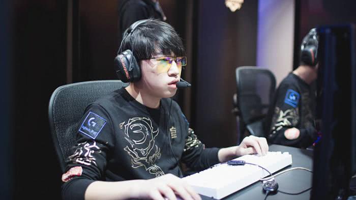 是她个人的 是她个人的