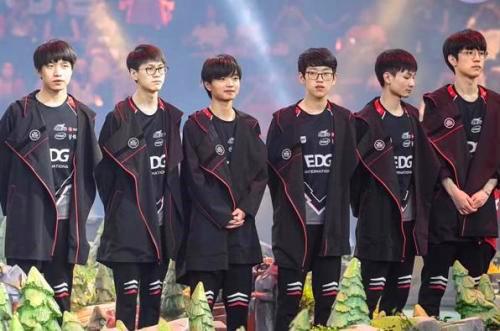 着自己的决 着自己的决