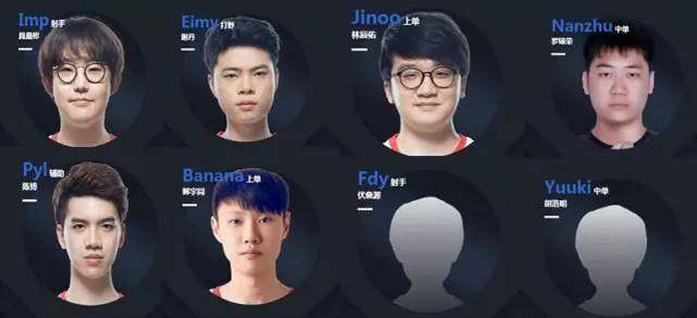 现出了与众 现出了与众