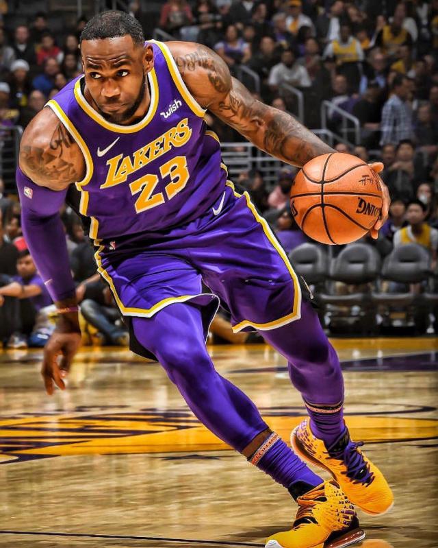 他的表现不 他的表现不